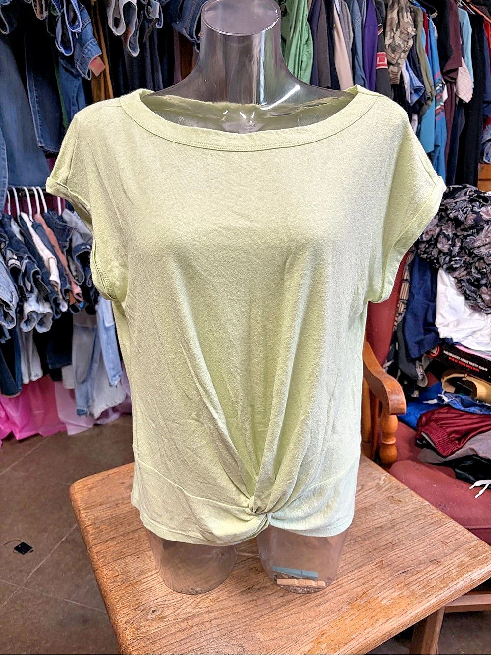 Liverpool Short Sleeve Knot Front Top in Green Large Like New